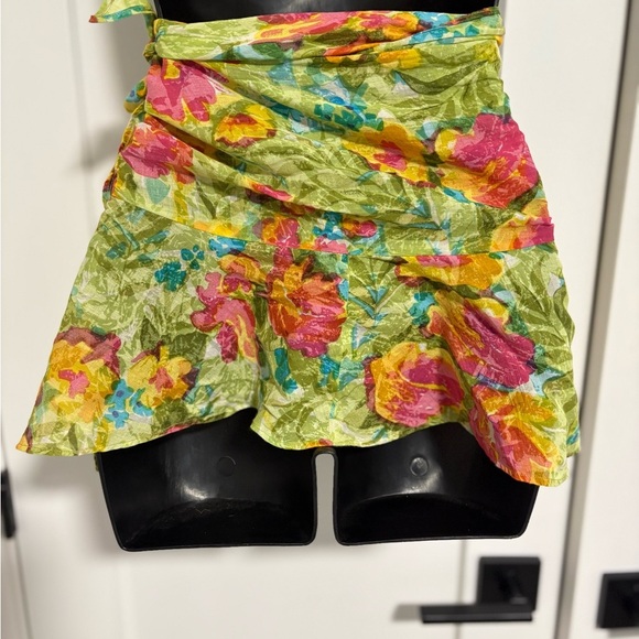 Vibrant Floral Mini Wrap Skirt Swim‎ Coverup O/S Small Medium - Picture 2 of 5